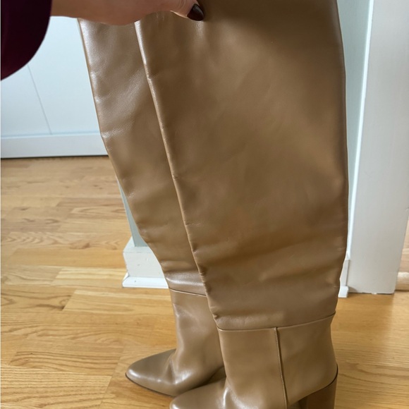 Knee high camel leather boots - Picture 3 of 9